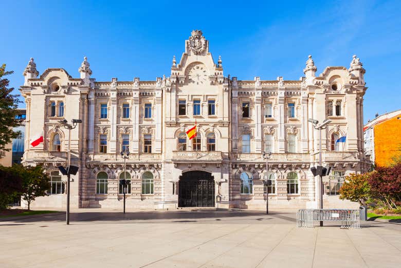 Fachada del ayuntamiento de la ciudad