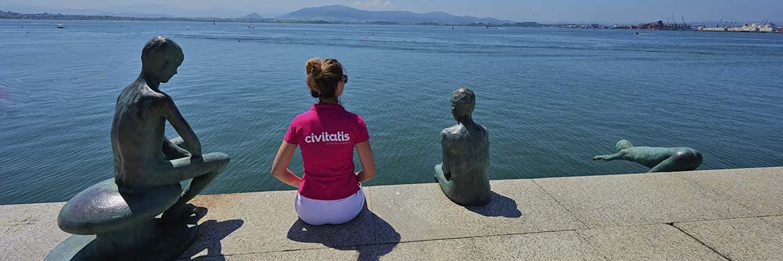 Monumento a Los Raqueros in Santander City Centre - Tours and